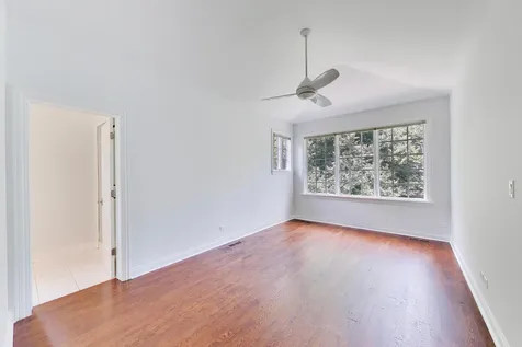 73 Locust Road Winnetka IL 60093