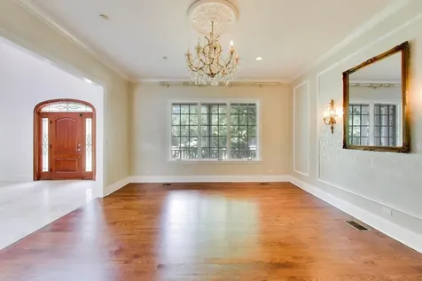 73 Locust Road Winnetka IL 60093