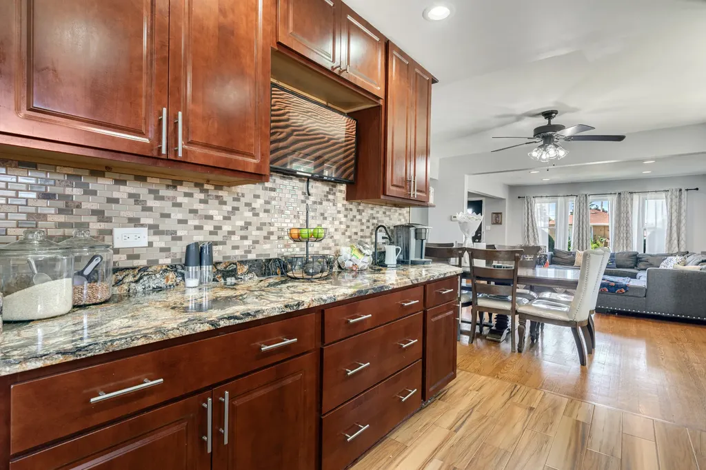 3801 West 80th Street Chicago IL 60652