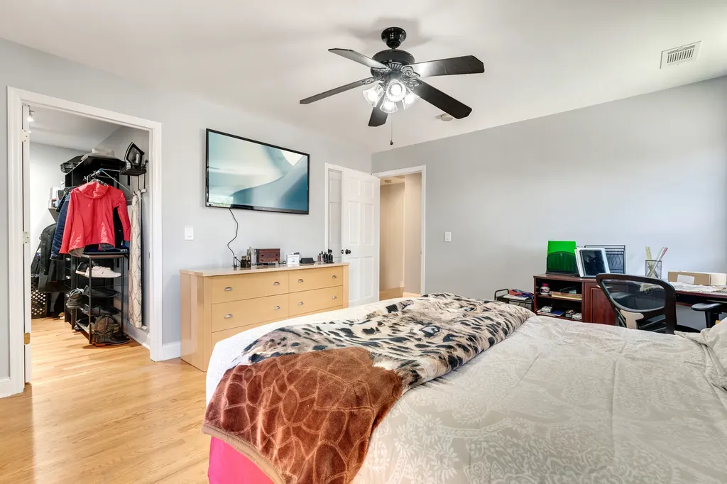 3801 West 80th Street Chicago IL 60652