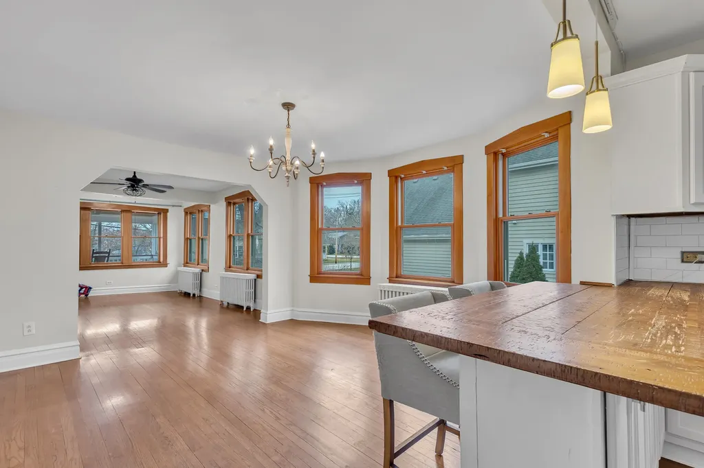 228 West Grove Street Lombard IL 60148