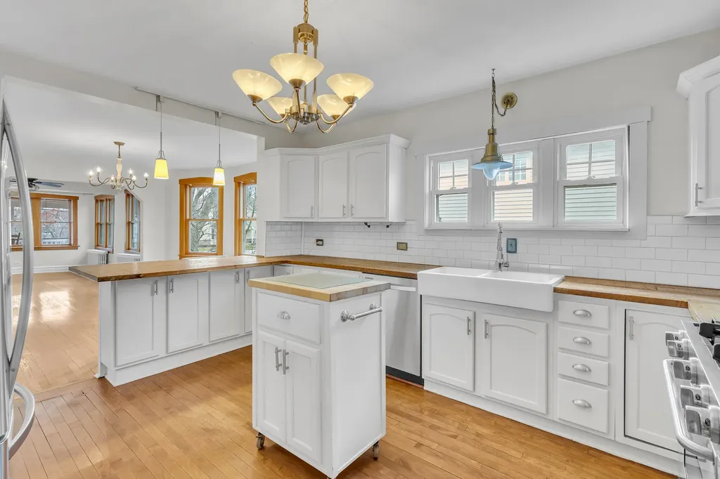 228 West Grove Street Lombard IL 60148