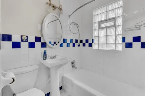 228 West Grove Street Lombard IL 60148