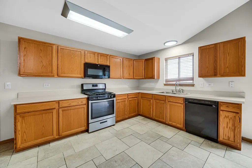 4224 Ashcott Lane Plainfield IL 60586