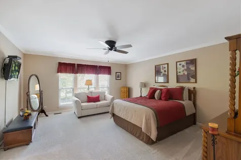 1080 Victoria Drive Fox River Grove IL 60021