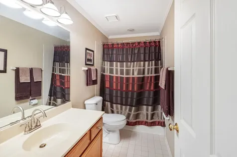 1080 Victoria Drive Fox River Grove IL 60021