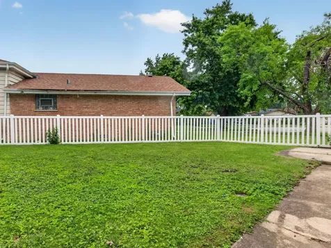 10818 South Plahm Court Worth IL 60482