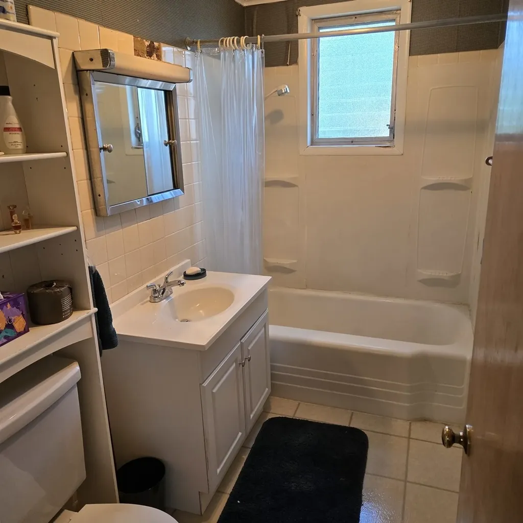 6213 West Newport Avenue Chicago IL 60634