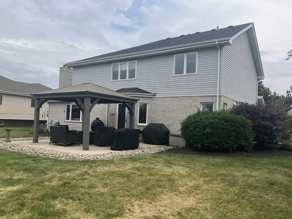 1061 Coyote Trail New Lenox IL 60451