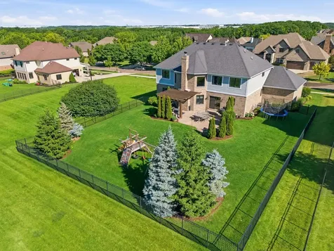 12605 Thornberry Drive Lemont IL 60439