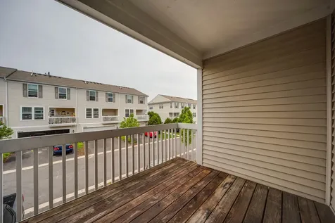 2406 Neubauer Circle Lindenhurst IL 60046