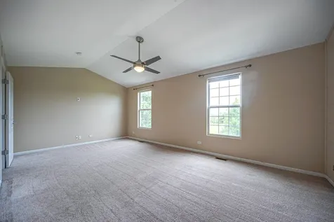 2406 Neubauer Circle Lindenhurst IL 60046