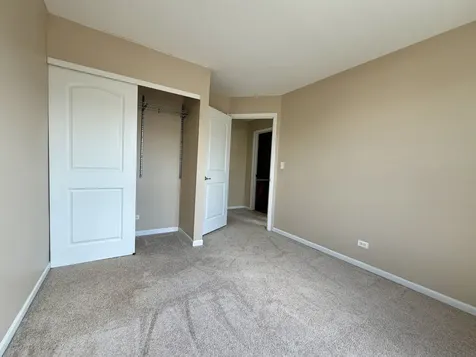 2406 Neubauer Circle Lindenhurst IL 60046