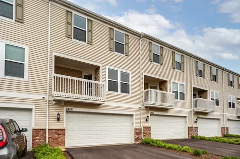 2406 Neubauer Circle Lindenhurst IL 60046