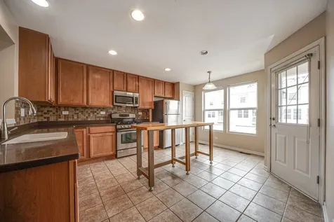 2406 Neubauer Circle Lindenhurst IL 60046