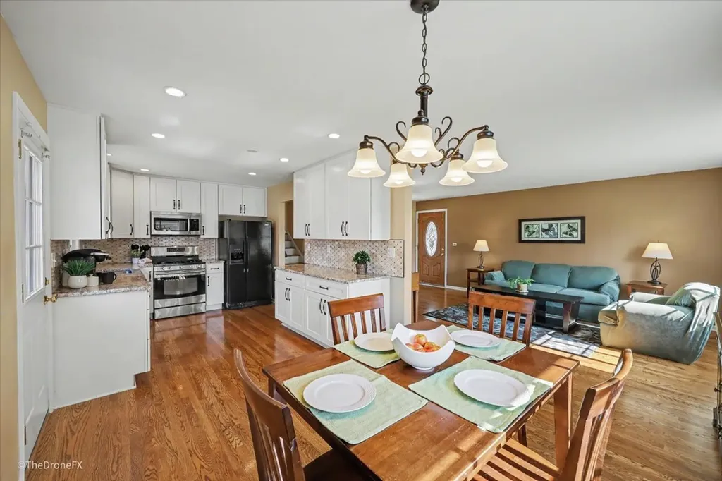 767 North Willow Road Elmhurst IL 60126