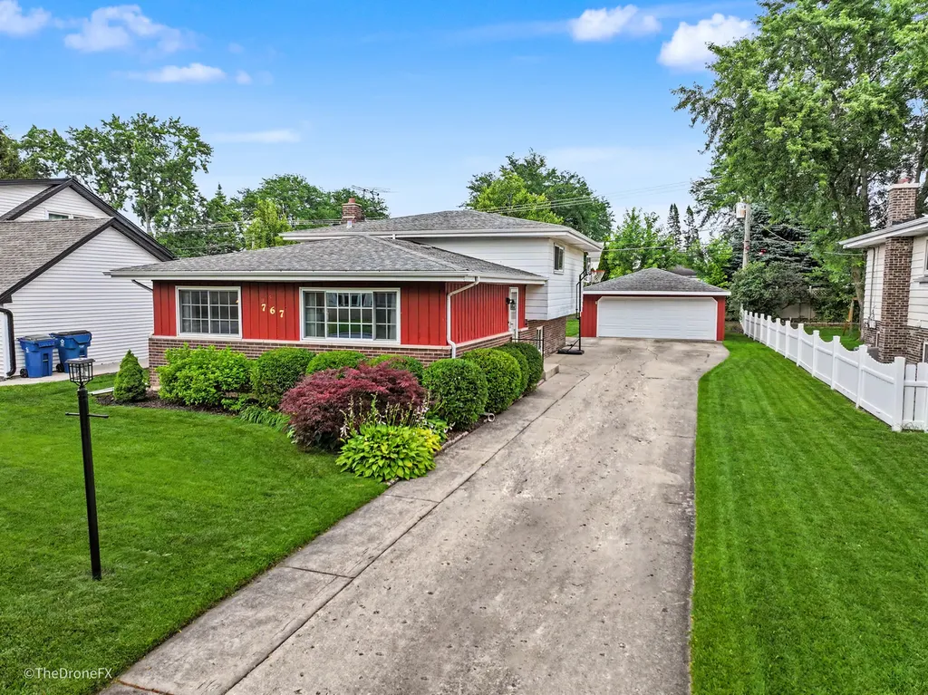 767 North Willow Road Elmhurst IL 60126