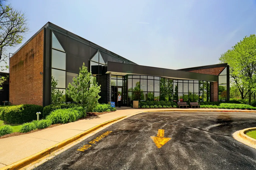 767 North Willow Road Elmhurst IL 60126