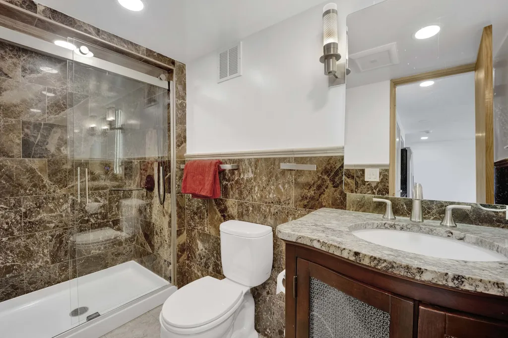 9138 Four Winds Way Skokie IL 60076