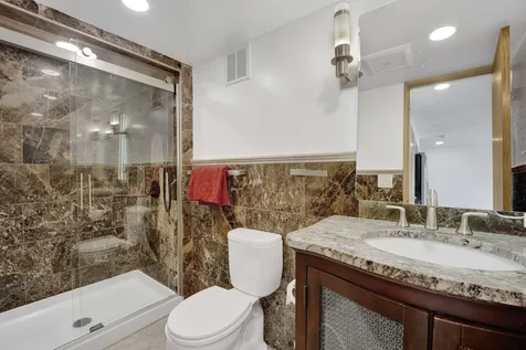 9138 Four Winds Way Skokie IL 60076