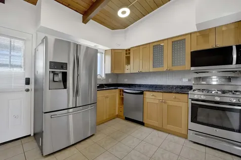 9138 Four Winds Way Skokie IL 60076