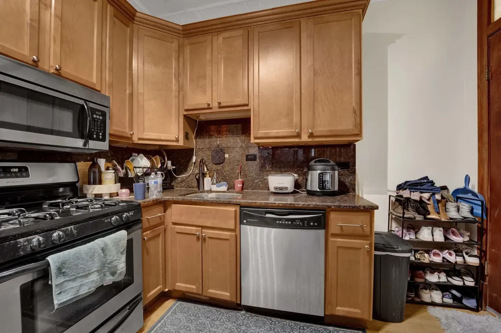 1404 West Flournoy Street Chicago IL 60607