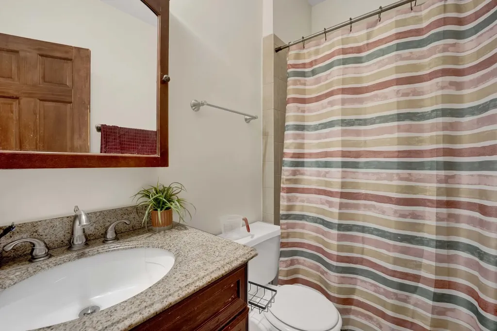 1404 West Flournoy Street Chicago IL 60607