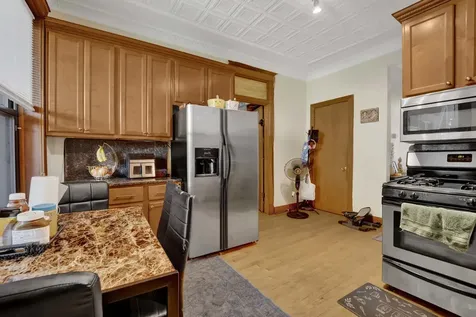 1404 West Flournoy Street Chicago IL 60607