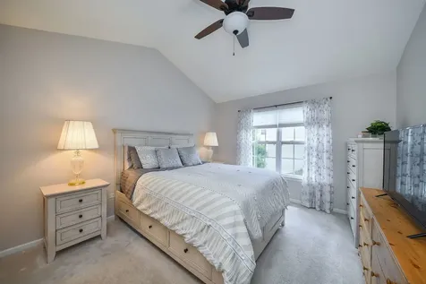 395 Vaughn Circle Aurora IL 60502