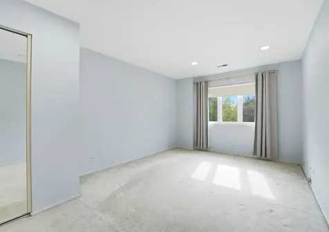 9331 Landings Lane Des Plaines IL 60016