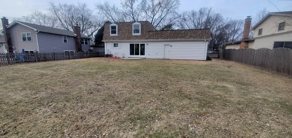16 West Bailey Road Naperville IL 60565