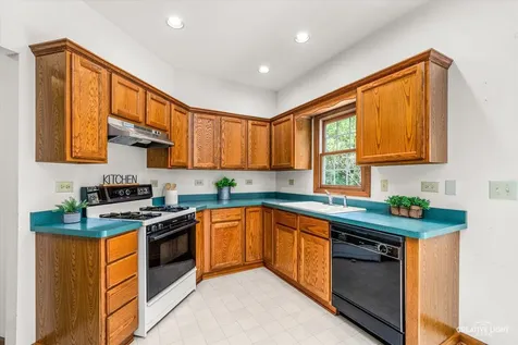 218 North Johnson Street Newark IL 60541