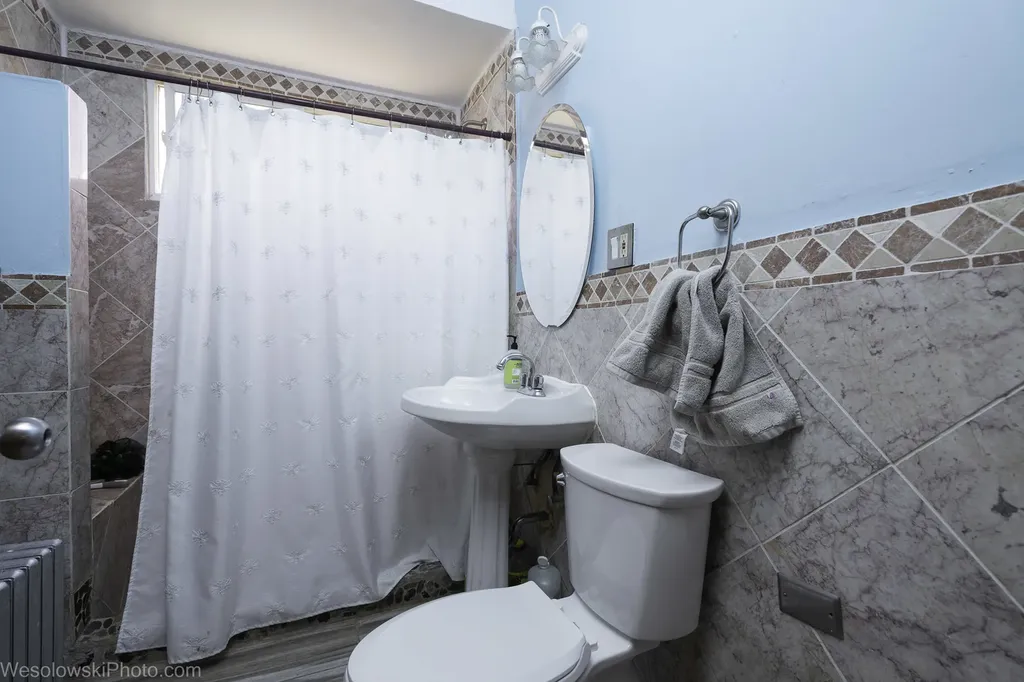 2416 North Rutherford Avenue Chicago IL 60607