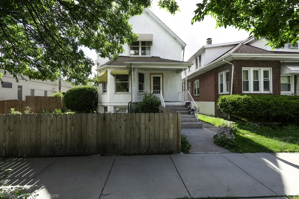 2416 North Rutherford Avenue Chicago IL 60607