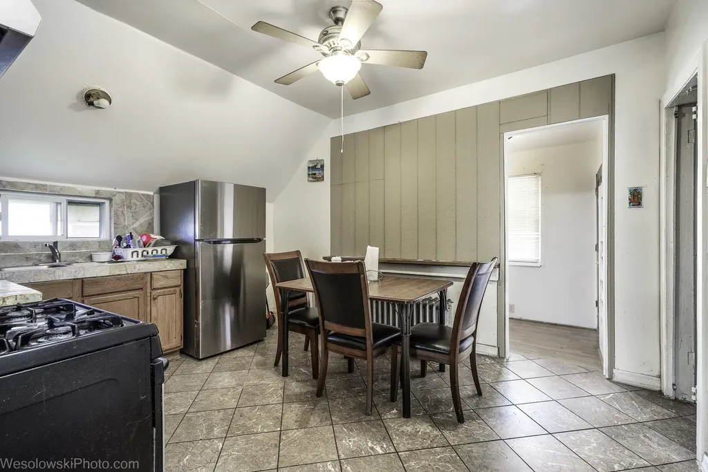 2416 North Rutherford Avenue Chicago IL 60607