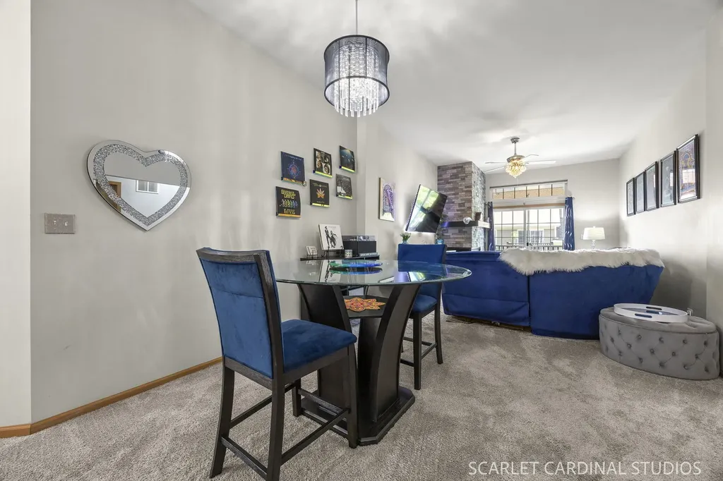 2413 Wilton Lane Aurora IL 60502