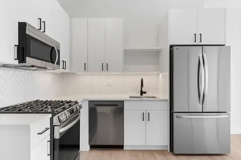 3140 North Clybourn Avenue Chicago IL 60657