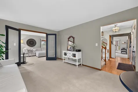 780 North Dexter Lane Hoffman Estates IL 60169