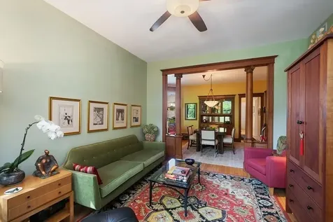 2040 North Hoyne Avenue Chicago IL 60647