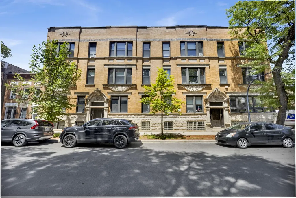 1404 West Flournoy Street Chicago IL 60607