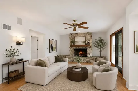 2019 East Avon Lane Arlington Heights IL 60004