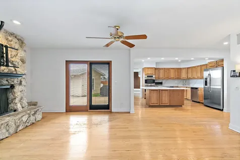2019 East Avon Lane Arlington Heights IL 60004