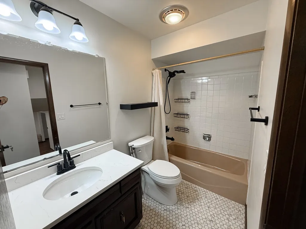 800 Marston Avenue Glen Ellyn IL 60137