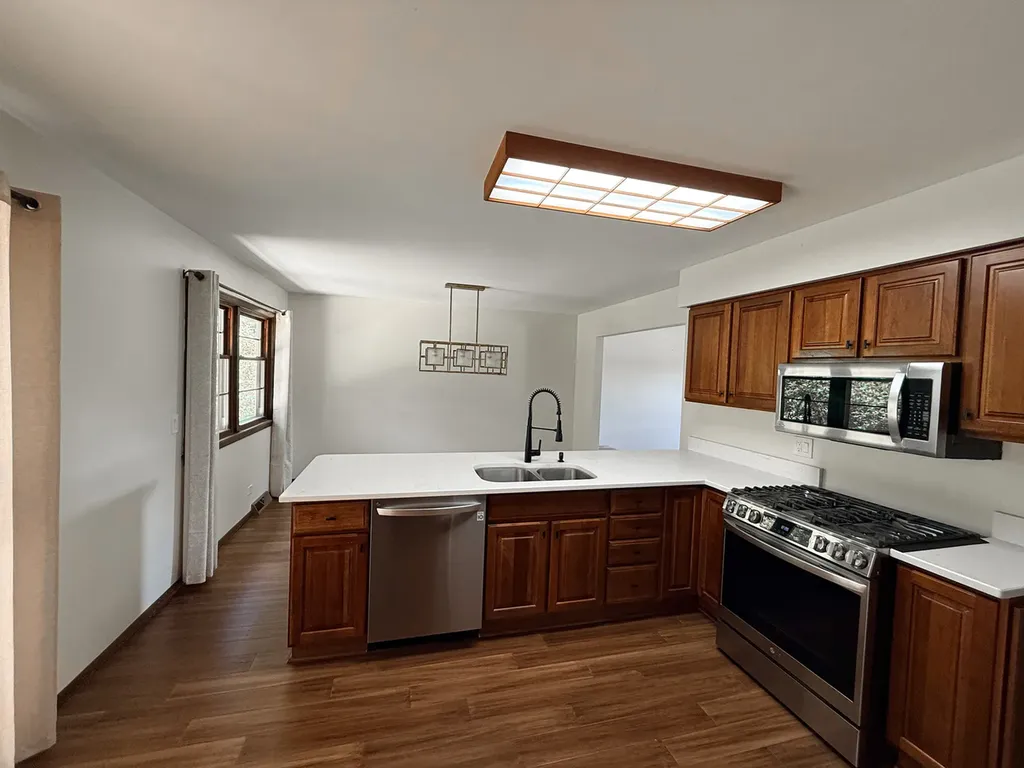 800 Marston Avenue Glen Ellyn IL 60137