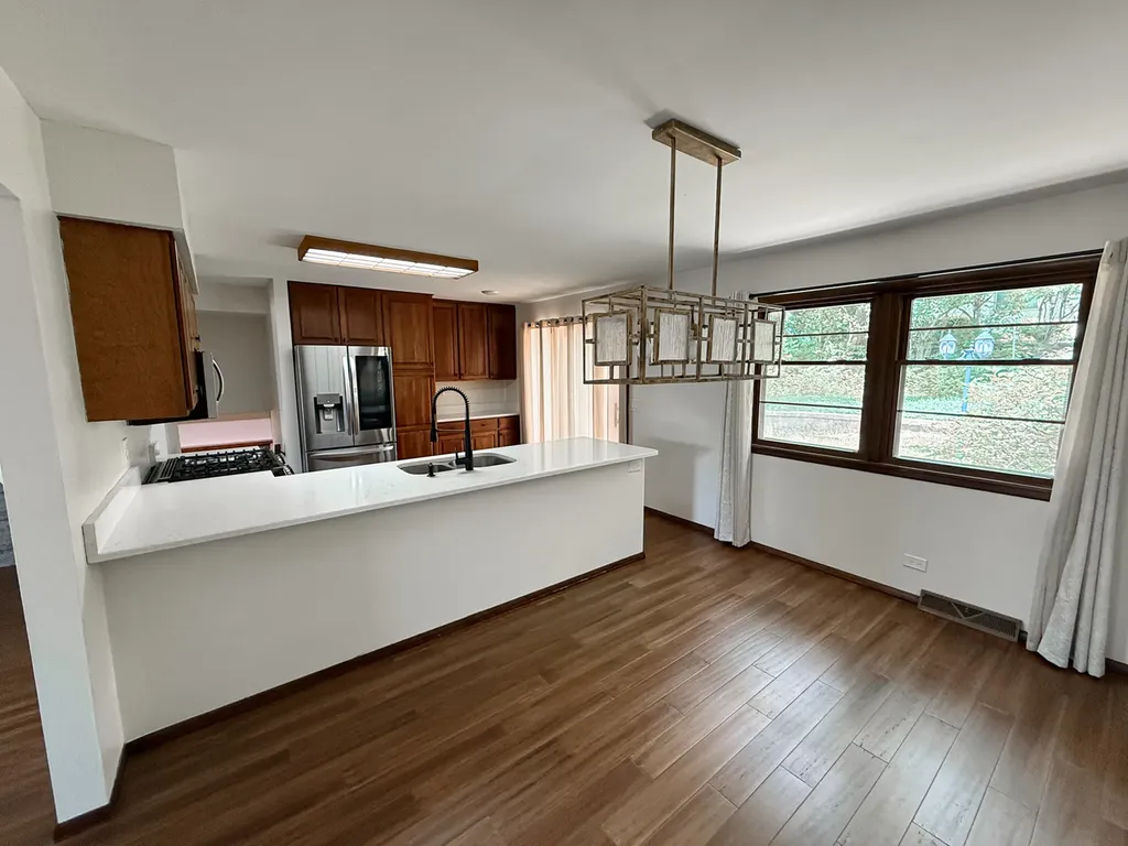 800 Marston Avenue Glen Ellyn IL 60137