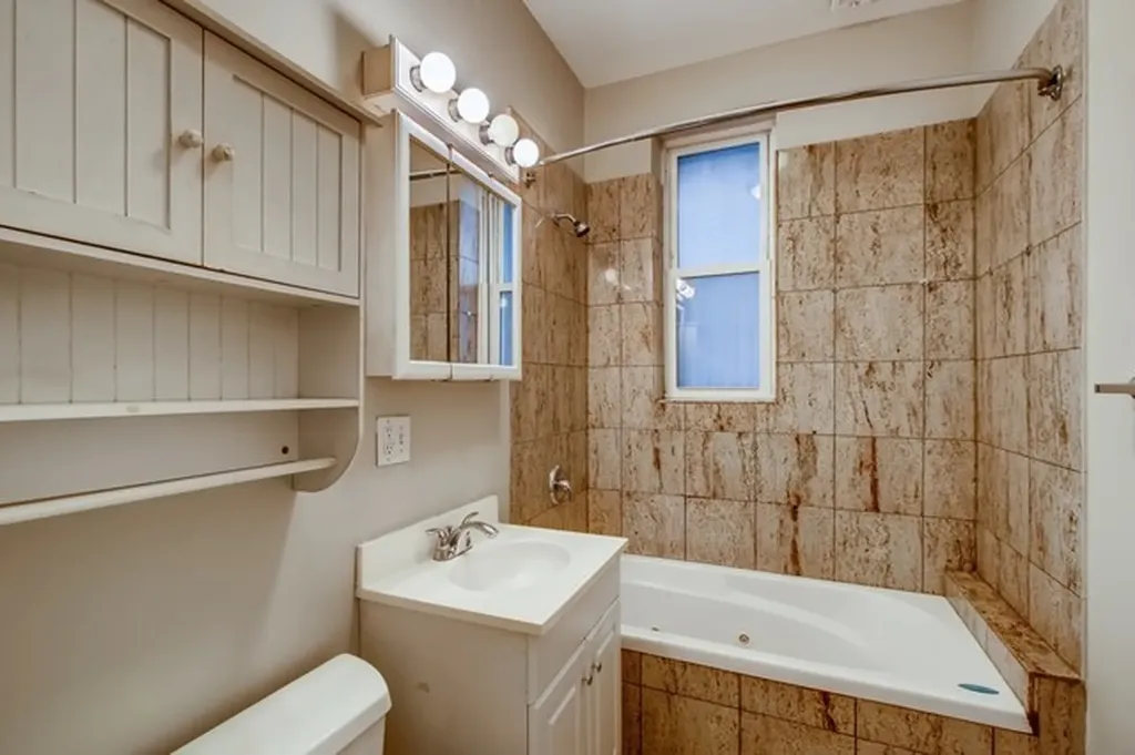 2403 North Hamlin Avenue Chicago IL 60647