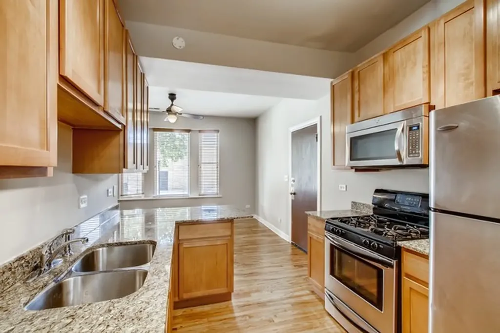 2403 North Hamlin Avenue Chicago IL 60647