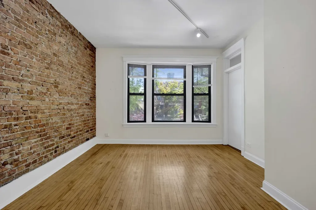 616 South Loomis Street Chicago IL 60607