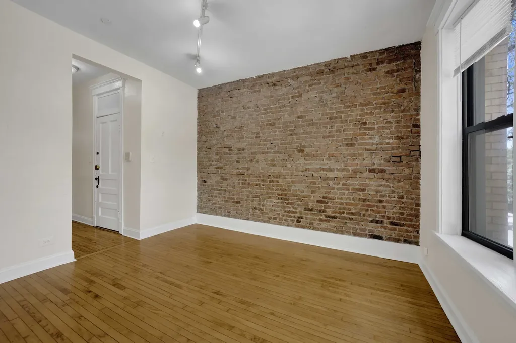 616 South Loomis Street Chicago IL 60607