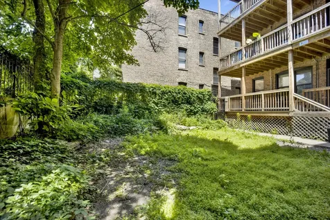 616 South Loomis Street Chicago IL 60607